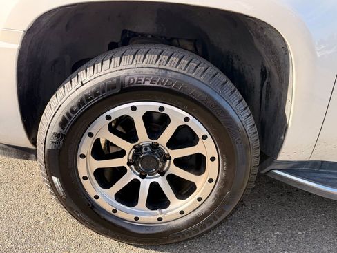 Used 2008 Cadillac Escalade EXT image 12