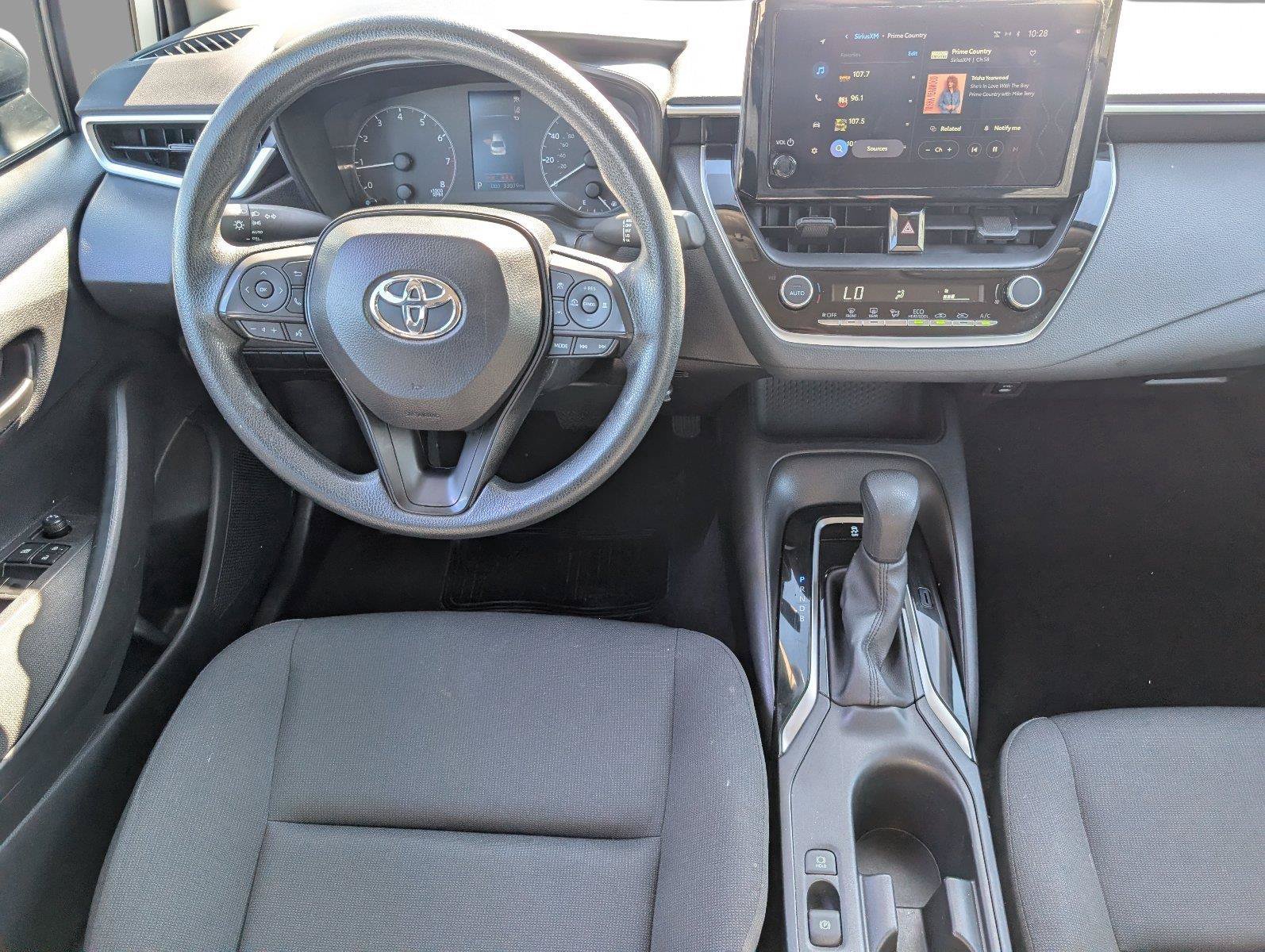 Used 2025 Toyota Corolla LE FWD image 31
