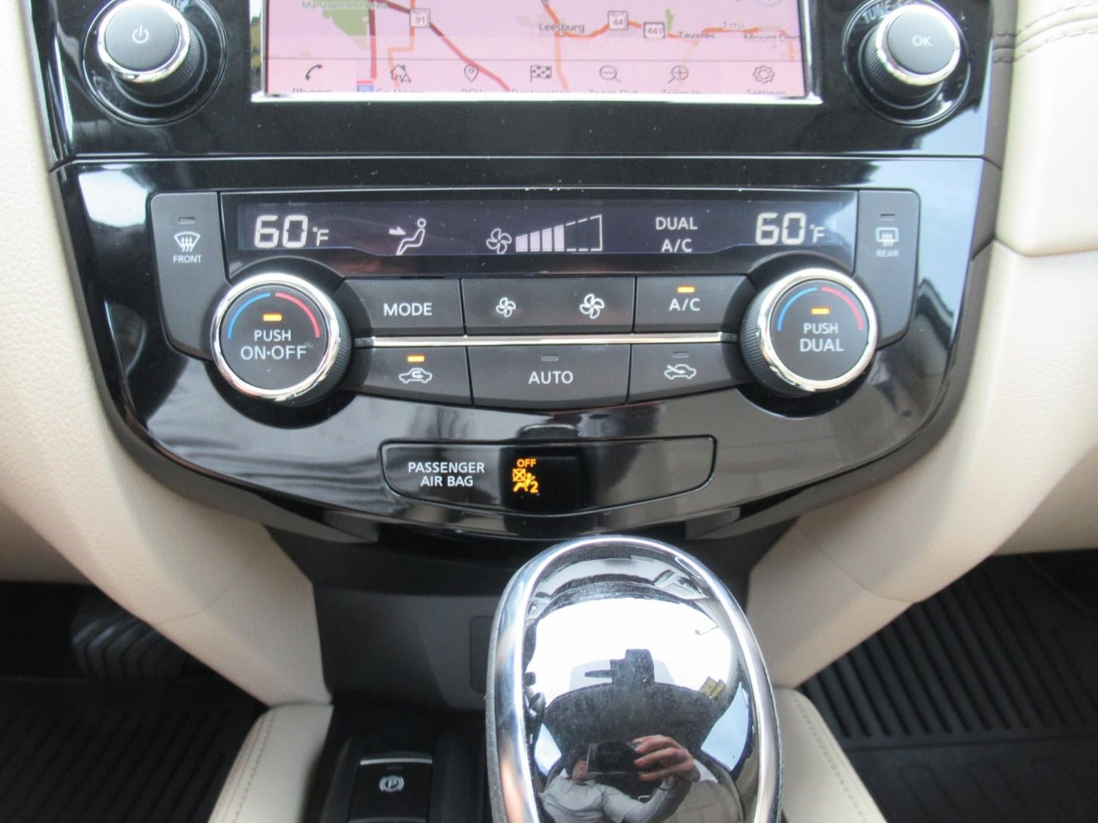 Used 2018 Nissan Rogue SL w/ Premium Package FWD image 29