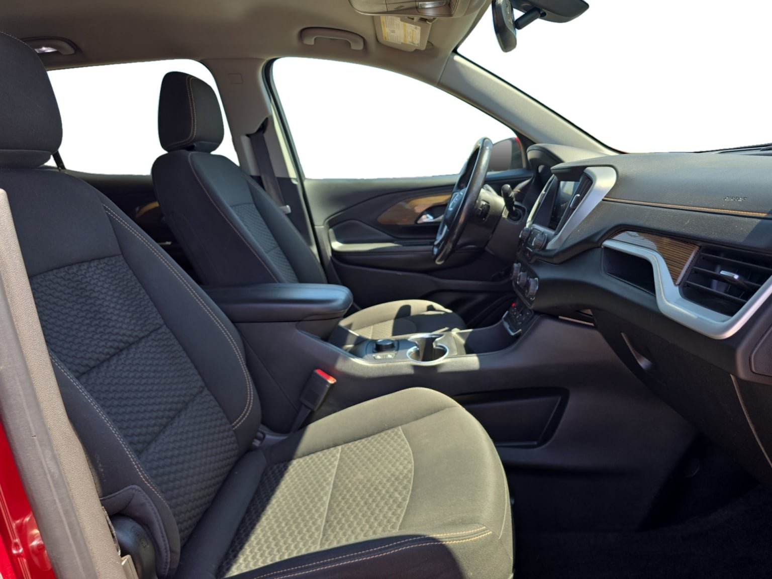 Used 2019 GMC Terrain SLE w/ Driver Convenience Package FWD image 17