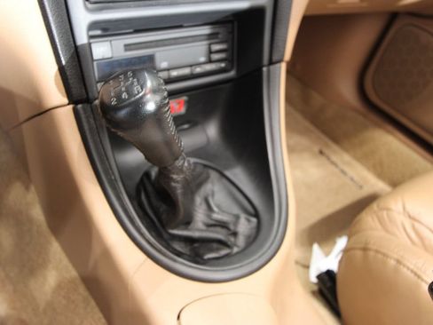 Used 1994 Ford Mustang GT RWD image 11