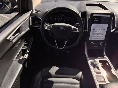 Used 2024 Ford Edge SEL image 19