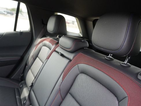 Used 2025 Chevrolet Equinox RS image 34