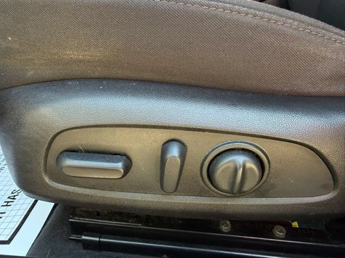 Used 2016 Chevrolet Malibu LT FWD image 23