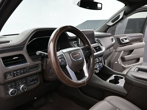 Used 2022 GMC Yukon SLT w/ SLT Premium Package AWD/4WD image 13