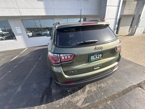Used 2021 Jeep Compass Latitude w/ Sun and Sound Group AWD/4WD image 12
