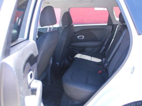 Used 2018 Kia Soul + FWD image 13