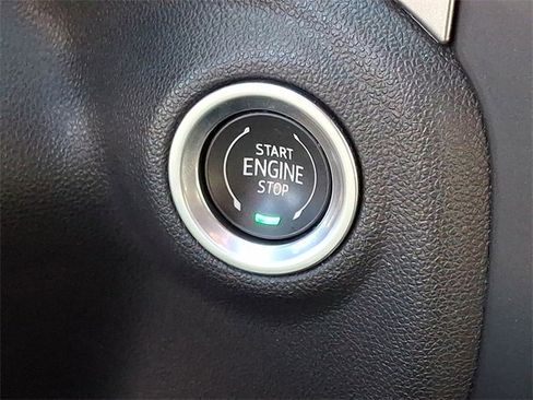 Used 2022 Chevrolet Silverado 1500 RST image 23