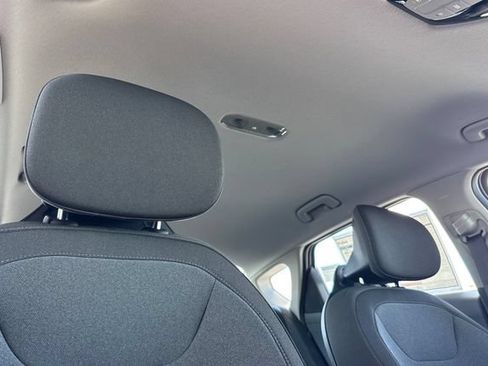 New 2026 Kia K4 FWD image 18