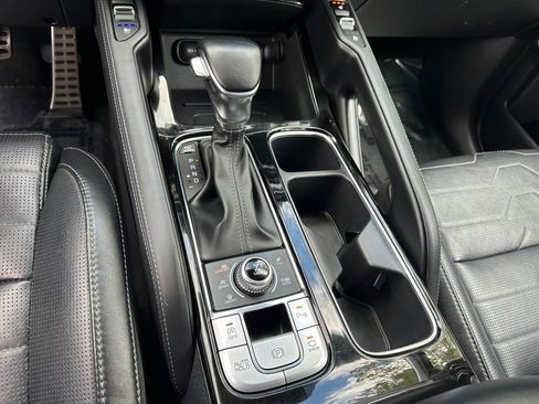 Certified 2022 Kia Telluride SX w/ SX Prestige Package AWD/4WD image 26