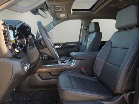 New 2025 GMC Sierra 2500 SLT w/ SLT Convenience Package image 14