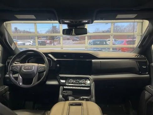 Used 2022 GMC Sierra 1500 AT4 w/ Sierra Safety Plus Package AWD/4WD image 29
