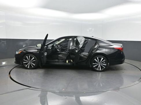 Used 2022 Nissan Altima 2.0 SR FWD image 37