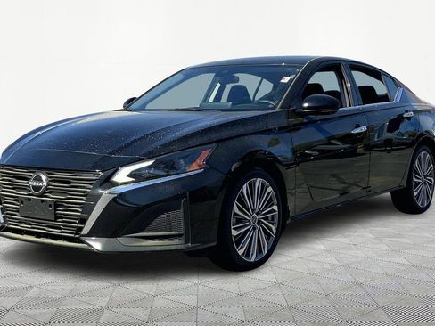 Used 2023 Nissan Altima 2.5 SL image 3