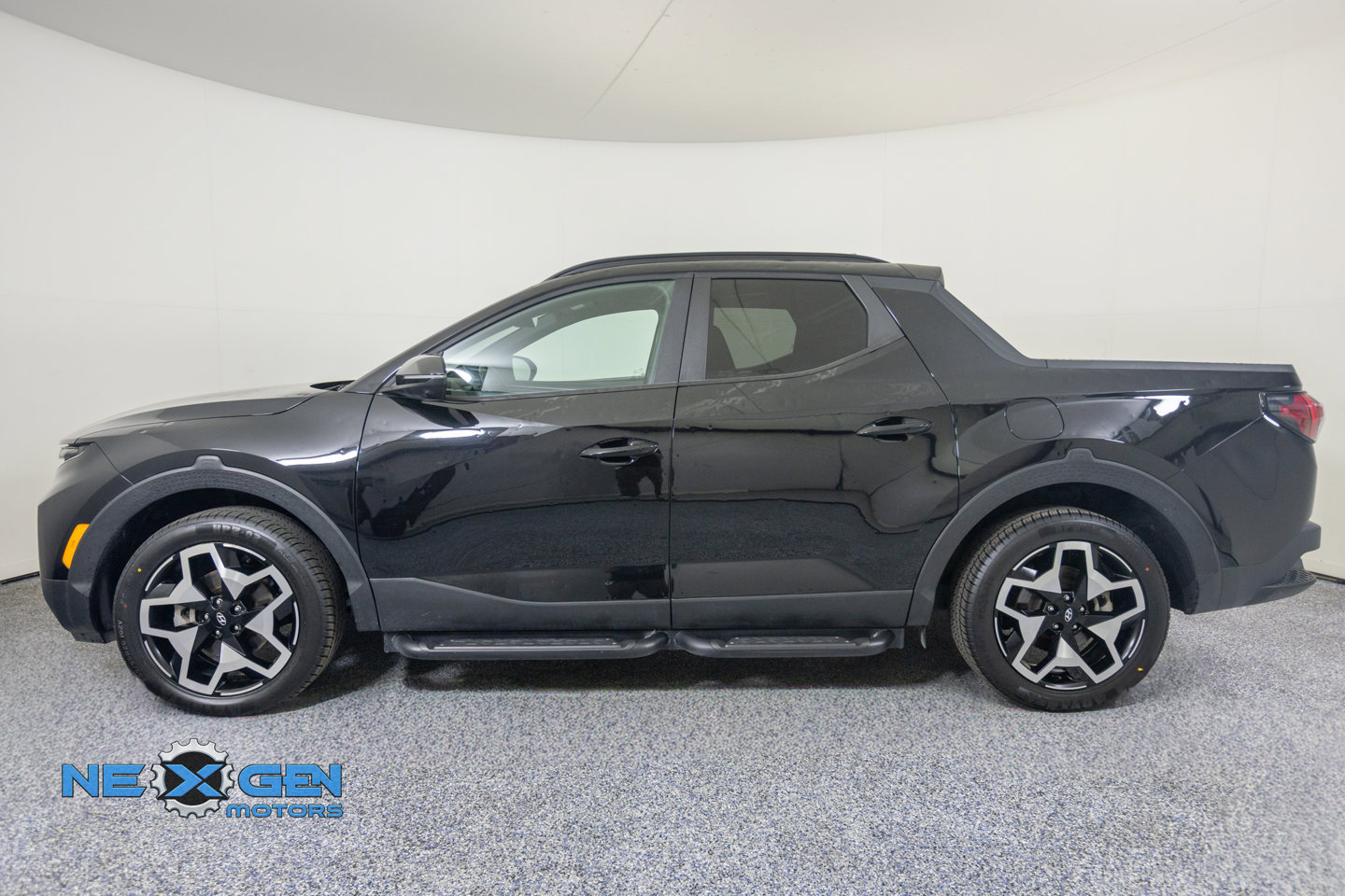 Used 2023 Hyundai Santa Cruz Limited AWD/4WD image 5