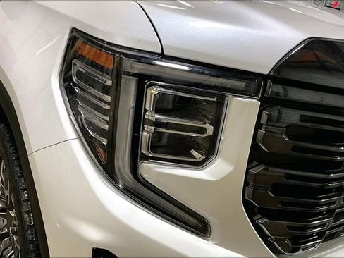 Certified 2024 GMC Sierra 1500 Denali Ultimate AWD/4WD image 4