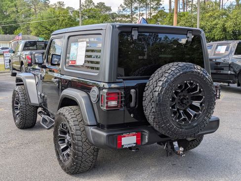Used 2020 Jeep Wrangler Sport image 8