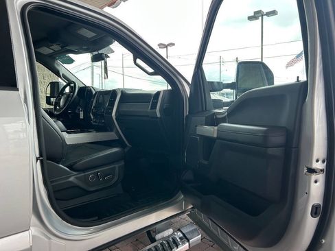 Used 2019 Ford F250 Lariat w/ Lariat Value Package image 42
