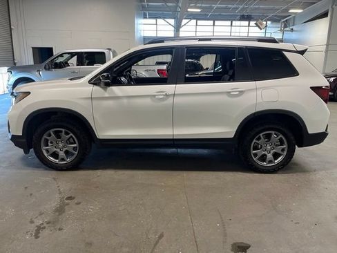 Used 2025 Honda Passport TrailSport image 6