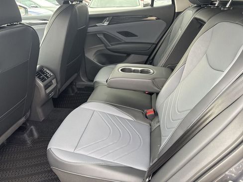 New 2026 Volkswagen Tiguan SE image 27