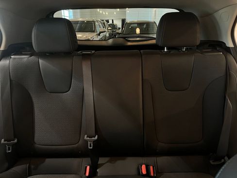 Used 2025 Buick Encore GX Preferred FWD image 37