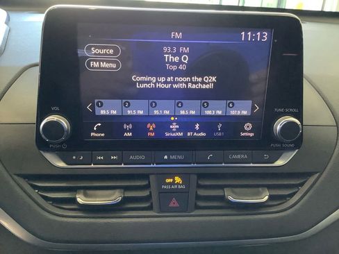Used 2021 Nissan Altima 2.5 SV FWD image 11