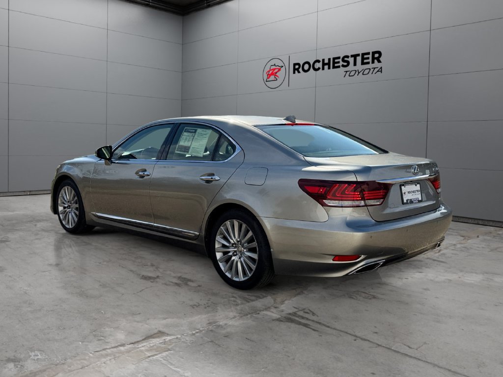 Used 2016 Lexus LS 460 AWD w/ Comfort Package image 3