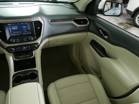 Used 2023 GMC Acadia Denali w/ Denali Ultimate Package image 11