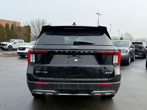 New 2026 Ford Explorer Active w/ Active Comfort Package image 7