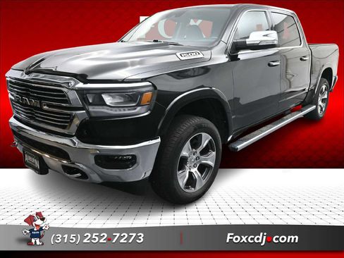 Used 2022 RAM 1500 Laramie AWD/4WD image 1