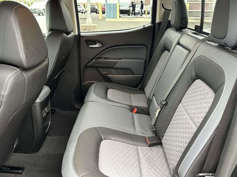 Used 2022 Chevrolet Colorado Z71 w/ Z71 Midnight Edition image 14