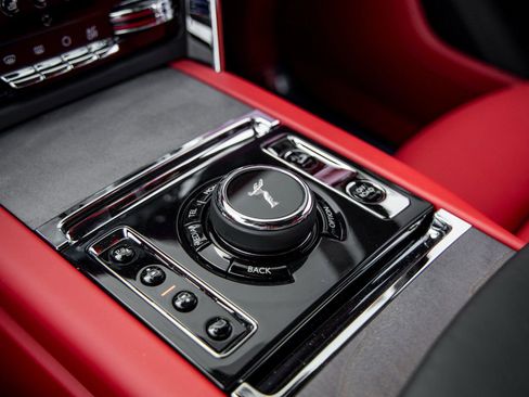 New 2026 Rolls-Royce Cullinan image 34