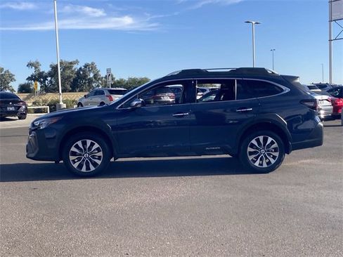 Used 2025 Subaru Outback Touring XT w/ Popular Package #2 image 9