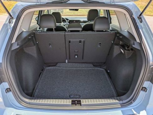 New 2026 Volkswagen Taos SE FWD image 14