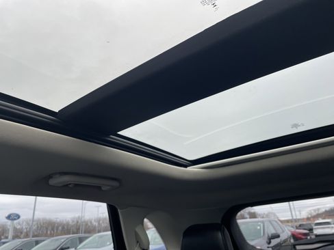 Used 2024 Ford Edge SEL w/ Convenience Package image 36