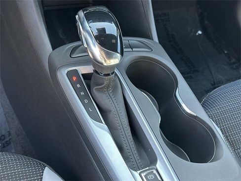 New 2025 Buick Envista Preferred image 12