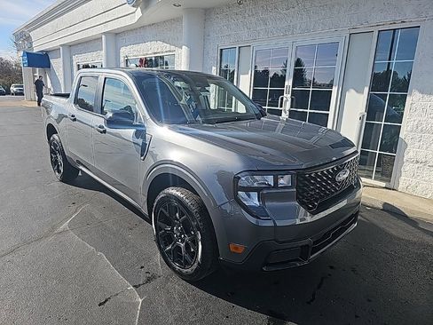 New 2025 Ford Maverick XLT w/ XLT Luxury Package AWD/4WD image 2