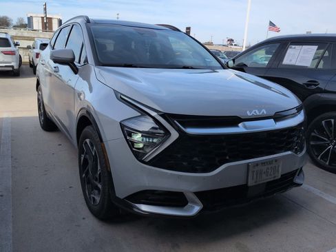 Certified 2024 Kia Sportage SX image 3