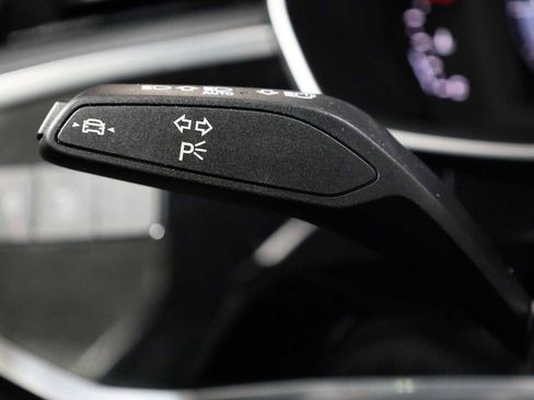 Certified 2025 Audi Q3 2.0T Premium w/ Convenience Package image 29