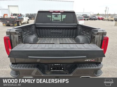 Used 2020 GMC Sierra 1500 AT4 w/ Technology Package image 8