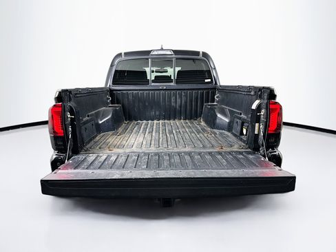 Used 2016 Toyota Tacoma TRD Off-Road w/ Premium & Technology Package image 28