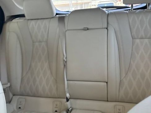 Used 2023 Buick Envision Avenir FWD image 23