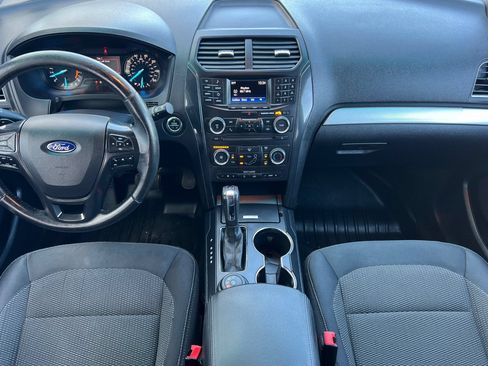 Used 2016 Ford Explorer XLT AWD/4WD image 10