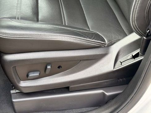 Used 2019 GMC Yukon Denali w/ Denali Ultimate Package image 23