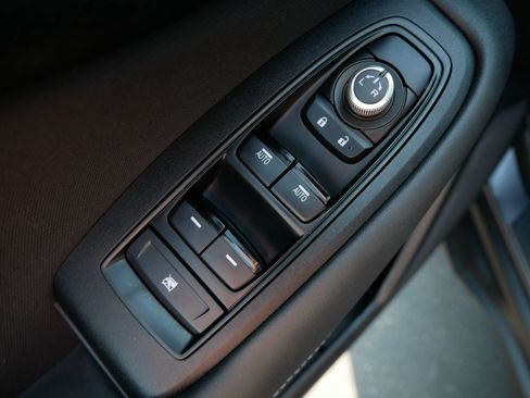 Used 2025 Subaru Outback Premium AWD/4WD image 19