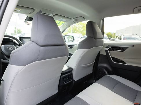 Certified 2020 Toyota RAV4 XLE w/ Carpet Mat Package FWD image 25