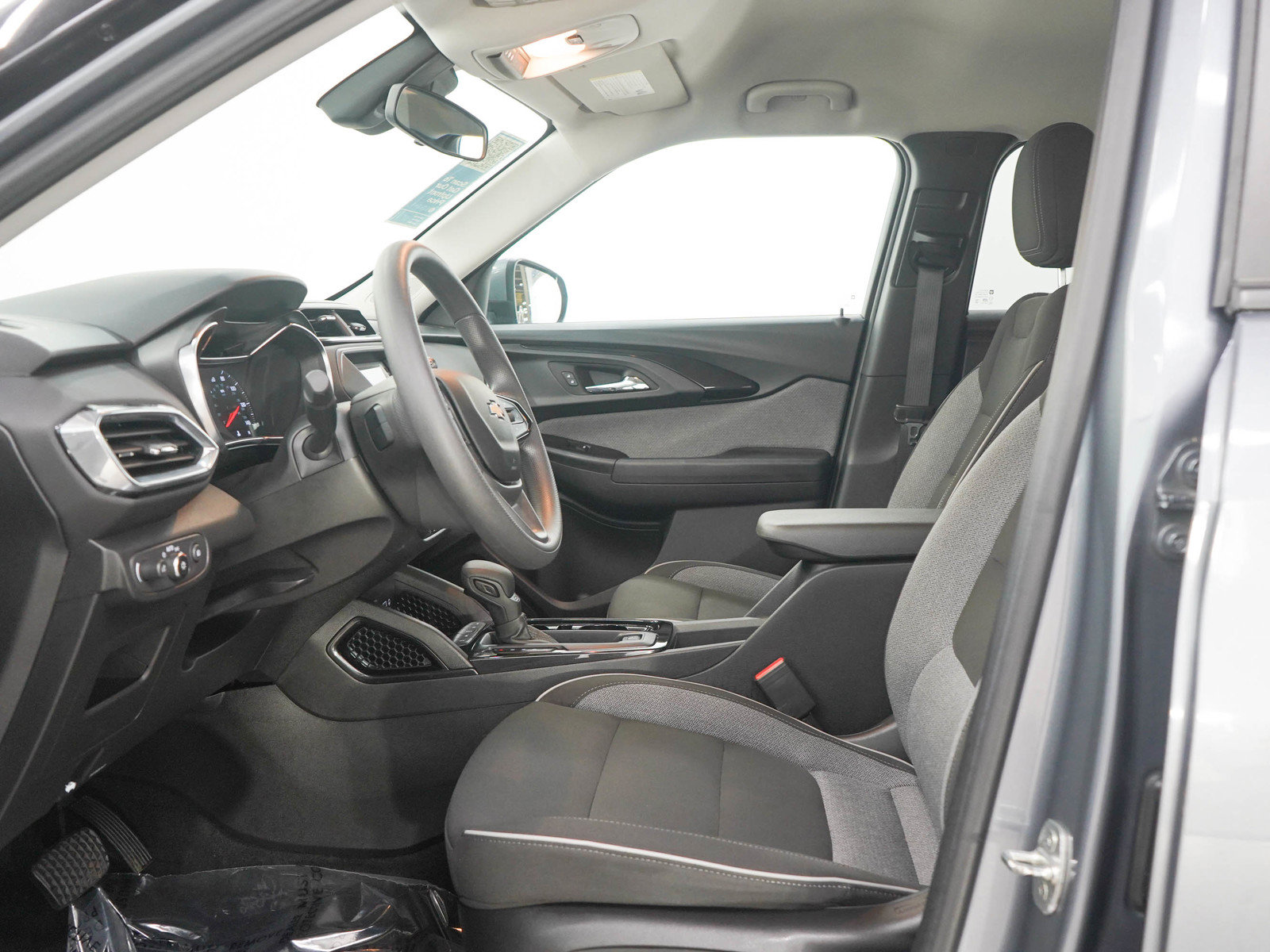 Used 2022 Chevrolet TrailBlazer LT AWD/4WD image 21