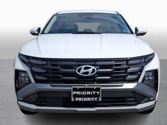 Used 2025 Hyundai Tucson SE AWD/4WD image 2