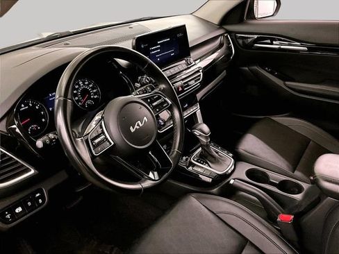 Used 2022 Kia Seltos EX AWD/4WD image 12