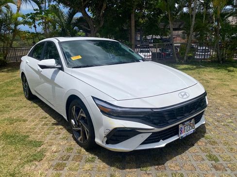Certified 2024 Hyundai Elantra Limited FWD image 1